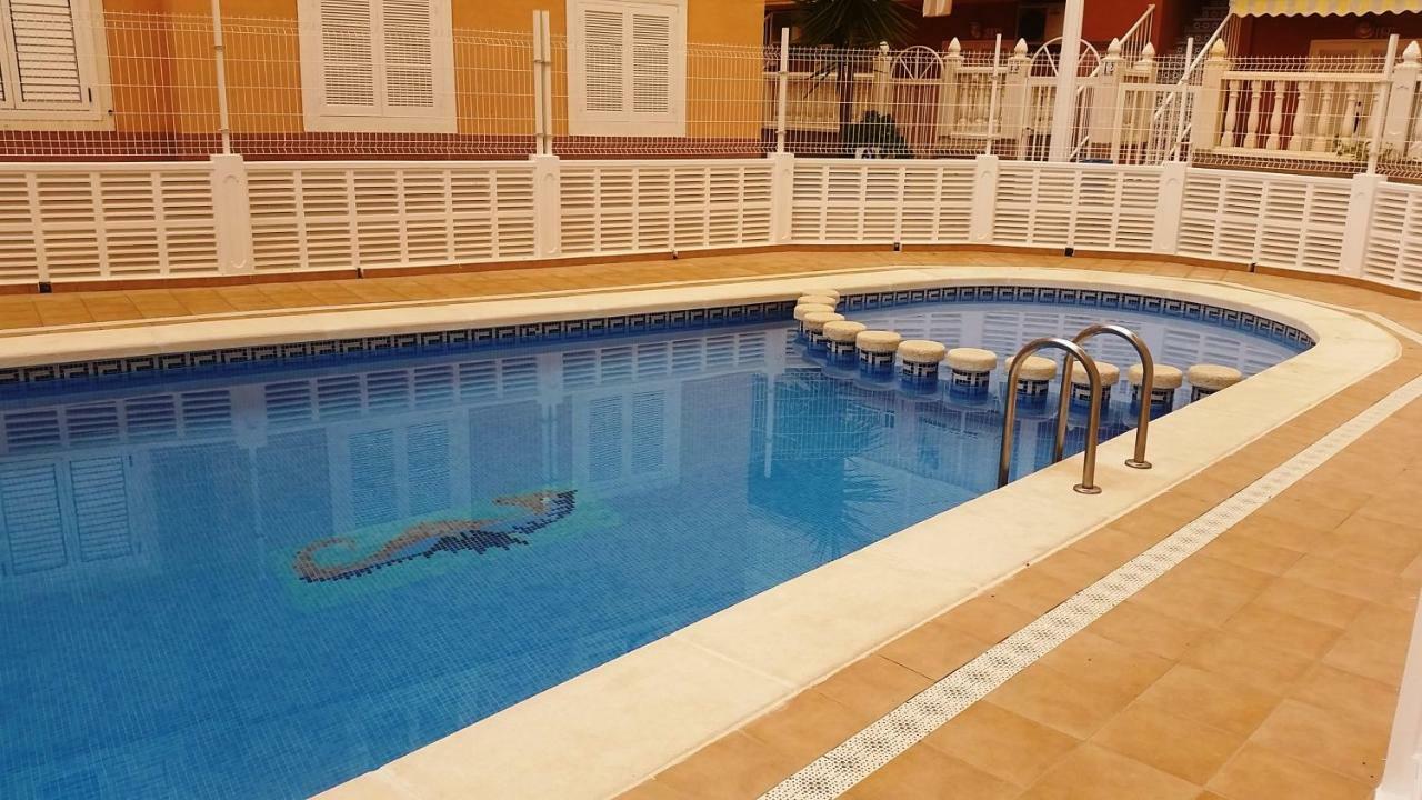 Urbanizacion Puerto Romano - Playa Ла-Мата Экстерьер фото
